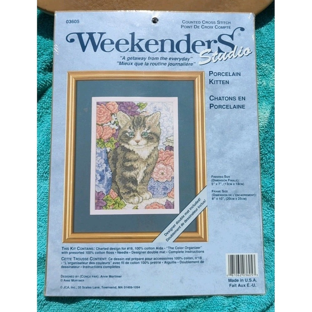 New Weekenders Studio Porcelain Kitten 03605 CROSS STITCH KIT ~ NIP